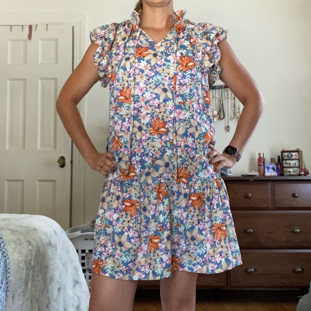 Floral Ruffle Sleeve Dress - Picture 2 of 3
